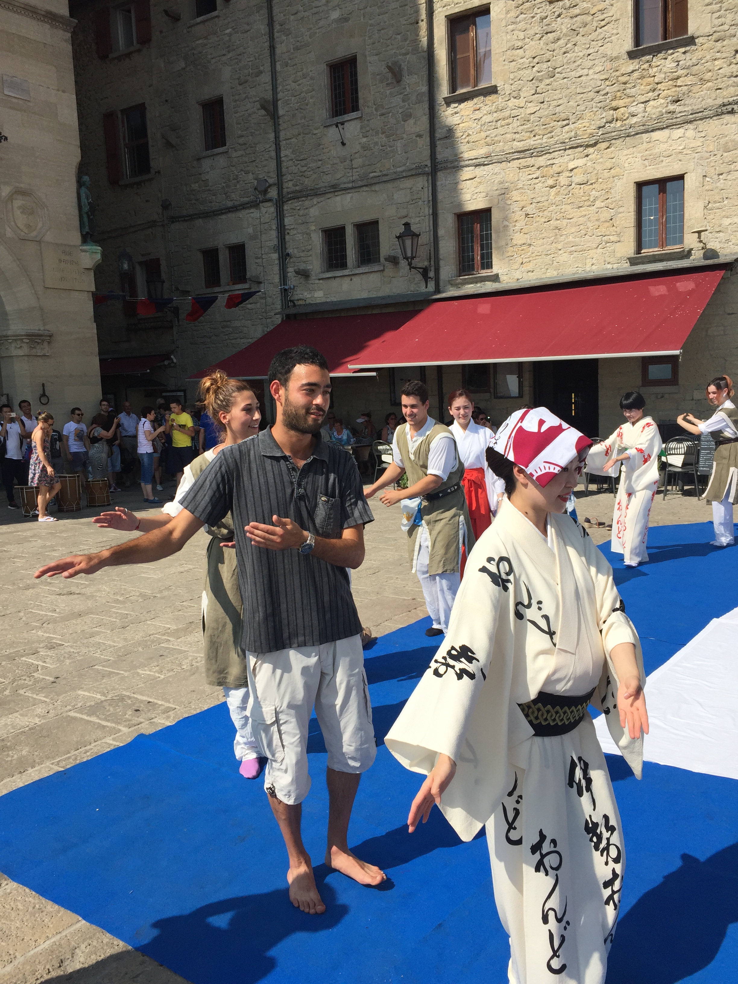 ニッポンまつりで伊勢音頭披露(サンマリノ)