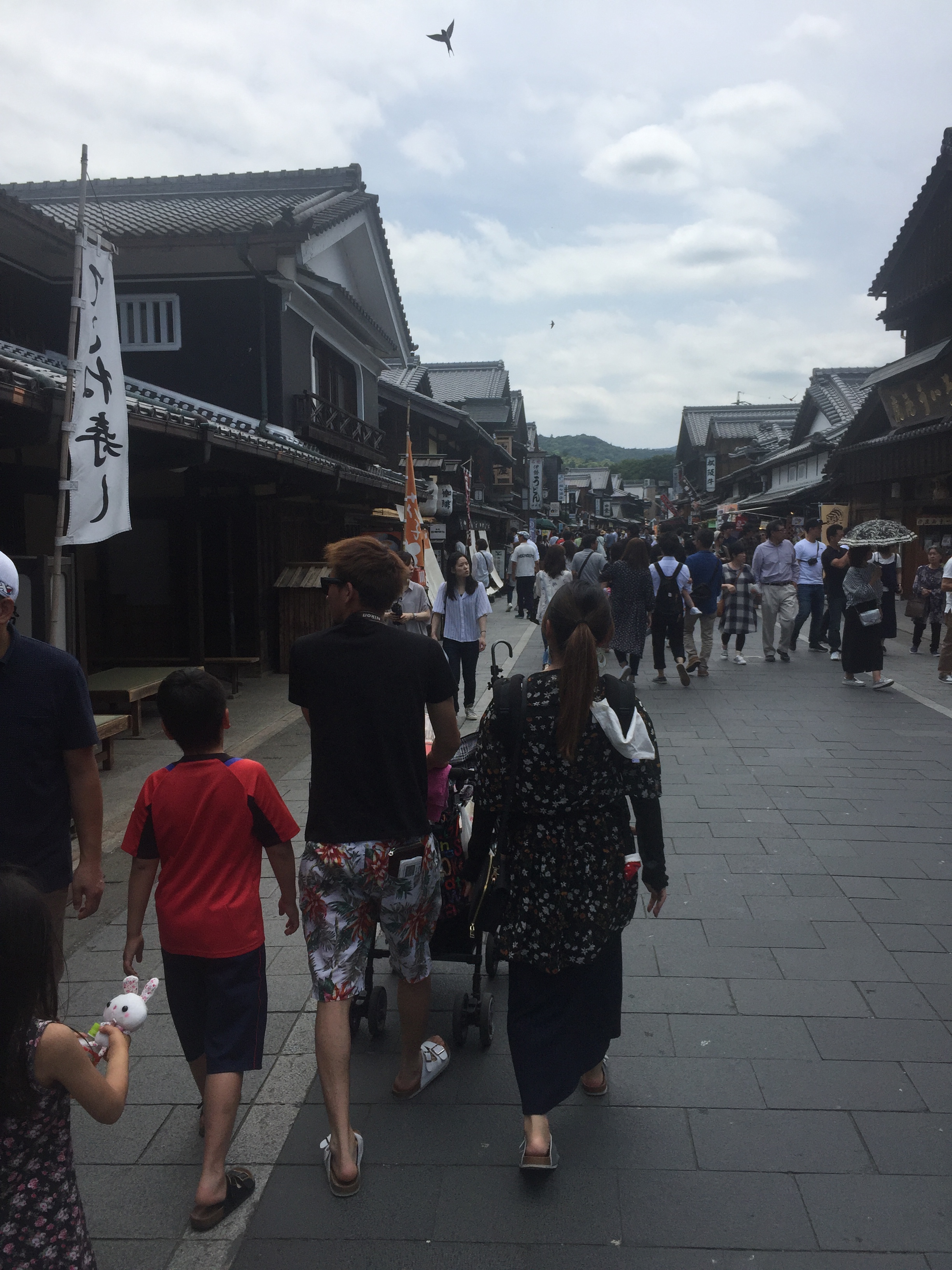 土曜日お昼のおはらい町